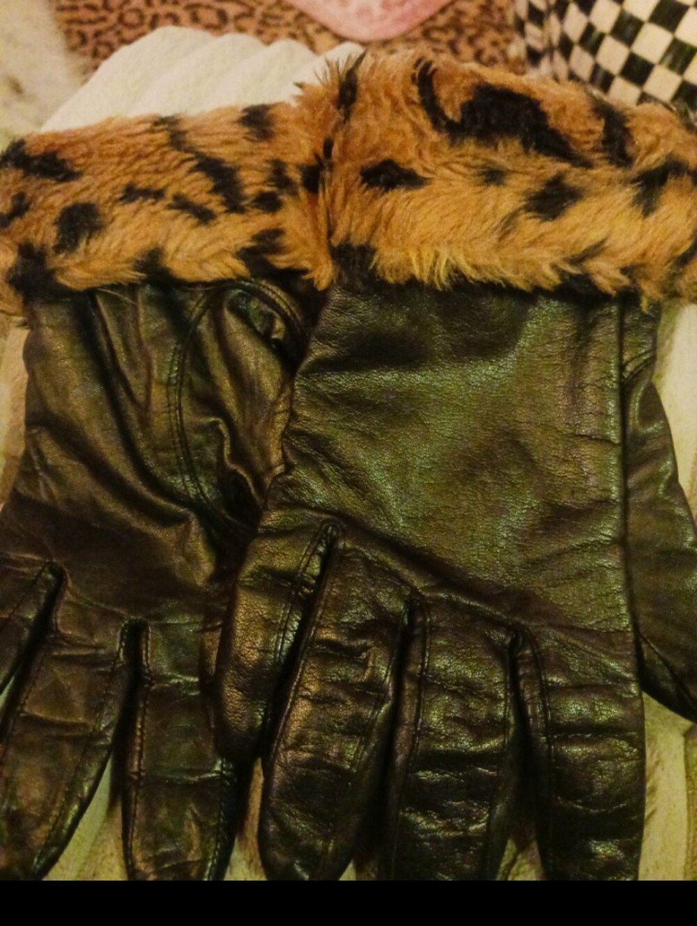 Black Leather Gloves with Leopard Faux-Fur Cuff Large